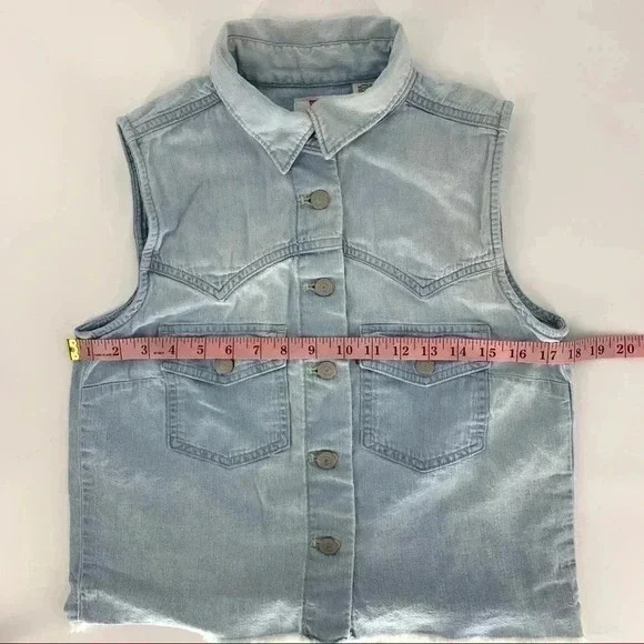 Levi’s sleeveless lightweight chambray Maddie vest - Picture 11 of 12